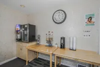 Canadas Best Value Inn Chinook Station