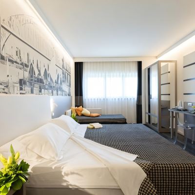 Deluxe Double Room The Sydney Hotel Promo Code