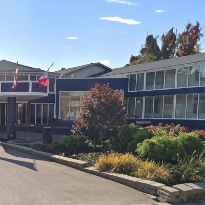 翻新一張大床套房-本館 夏洛特敦會議中心酒店優惠