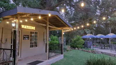 Wayside Lodge Hotel di 