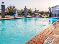 Super 8 by Wyndham Laredo Hotels in Laredo