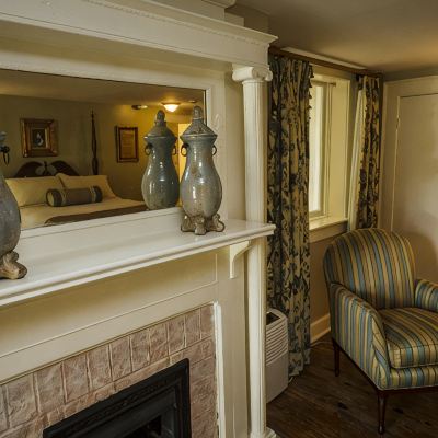 Lower Level 2 Queen-Telfair Room Eliza Thompson House, Historic Inns of Savannah Collection Promo Code