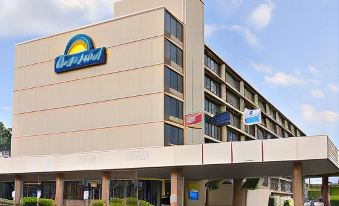 Delta Hotels Indianapolis Airport