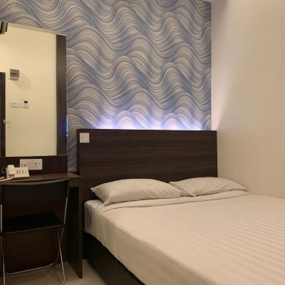 Deluxe Double Room Kupon The Regency Garden Hotel