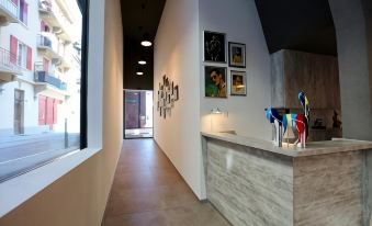 "The Freddie Mercury" Hotel - Housity