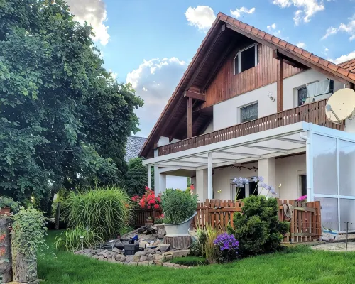 Vacation apartment at the hazelnut bush in Saxon Switzerland. シュトルッペンのホテル