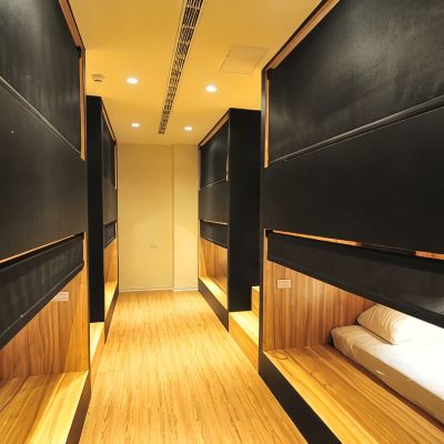 Traveler Eight Room Lounge Hotel Promo Code