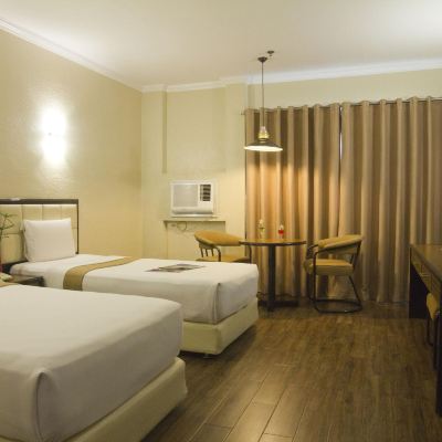 新裝修的豪華房，2張單人床 羅斯曼飯店優惠