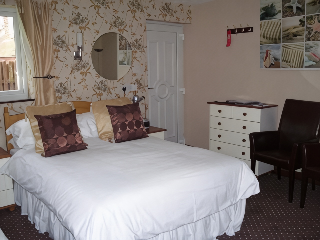 The Royal BridlingtonFamily room