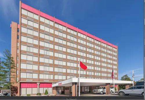 Albany Plaza Hotel