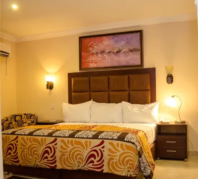 Tomats Inn and Suites Hotels in 