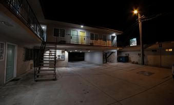 Artesia Motor Inn - Housity