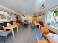 High Tor Hotel