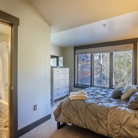 4-Bedroom Condo at River Run - Rates Reduced for Fall Festival Season!