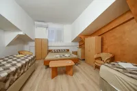 Hostel Izvor Отели в г. 