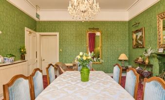 Preston House - Housity