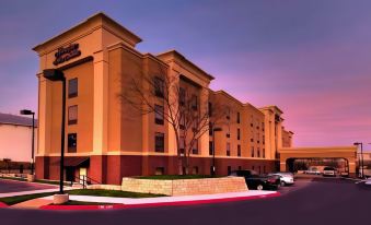 Hampton Inn & Suites San Antonio-Airport - Housity