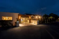 Sure Hotel by Best Western Caen Memorial のホテル