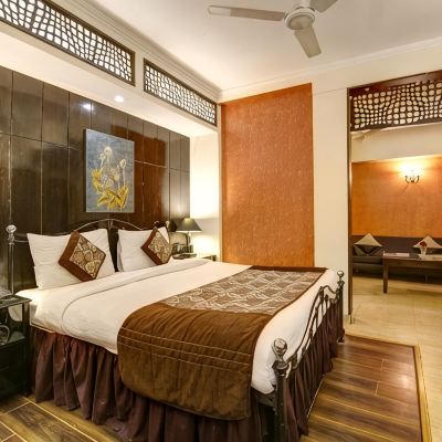 Luxury Studio Suite, Balcony, City View The Solace Promo Code