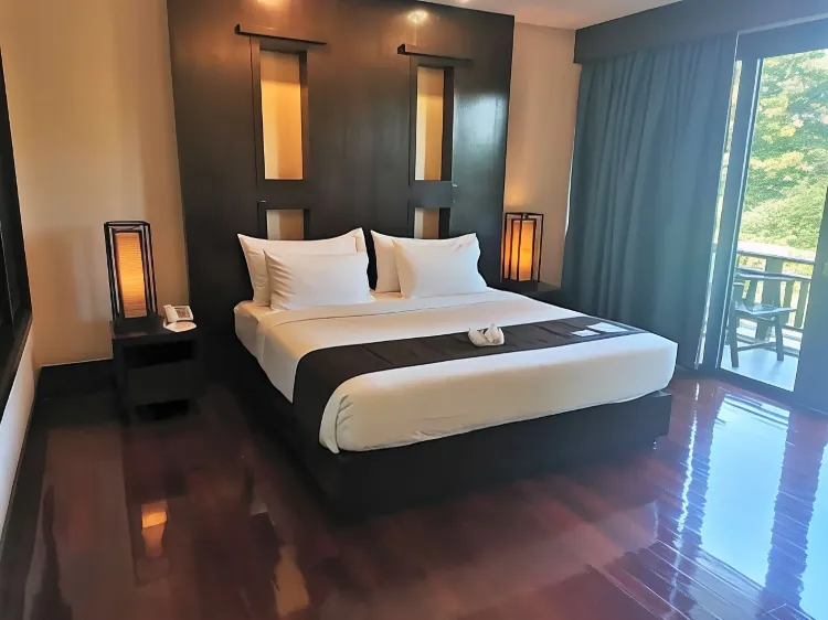 ห้องซูพีเรียร์ เตียงใหญ่ 1 เตียง