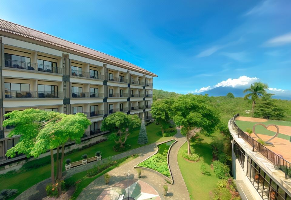 The Green Peak, ARTOTEL Curated - Housity