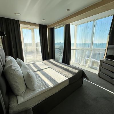 3-Room Deluxe with Sea View