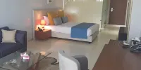 Hotel Adef โรงแรมใน