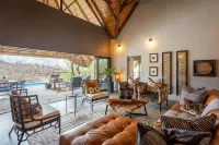 Tuningi Safari Lodge