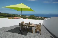 4 bedrooms & great view Hotels in Pico