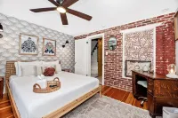 Garden Retreat on Carroll Creek + Free Parking