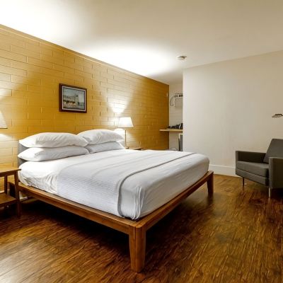 Room with Two King Beds Star Motel Promo Code