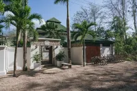Dream Surf House Avellana โรงแรมใน