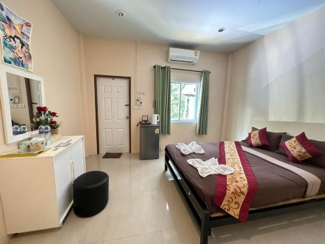 Painting Family Hostel