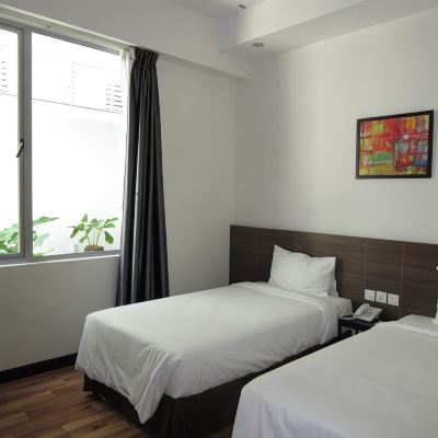 Premier Twin Room Fuller Hotel Promo Code
