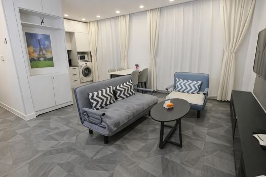 Spacious Central 2BR for 7 Guests in City centre