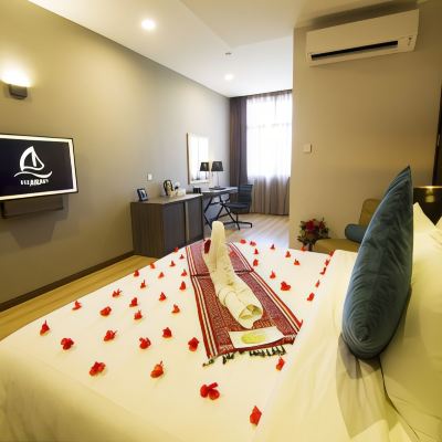 Bilik Deluxe King Kupon Goldenbay Hotel