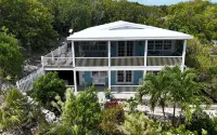 Ocean Views - Comfy Family Home Sleeps up to 10 - Hideaways Beach Club Ξενοδοχεία στην πόλη 