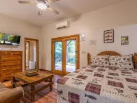 4-Bed/Bath Cabin: Hot Tub, Game Room, Pet-Friendly! Hotels in Seven Devils