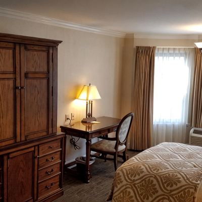 Standard King Room Chelsea Inn Promo Code