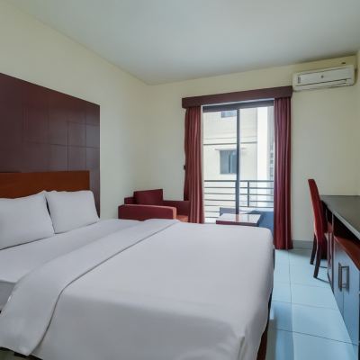 Deluxe Room Plaza 68 Residence Promo Code