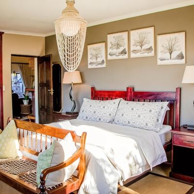 Comfort Room, 1 King Bed, Ensuite, River View African Safari Lodge Promo Code