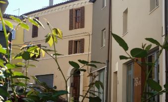 Guest House Viaroma - Housity