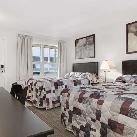 Guest House Inn & Suites