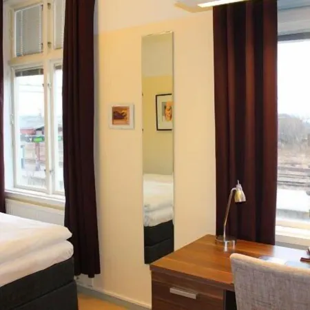 Stationshusets Hotell Och Café Отели в г. Кёпинг