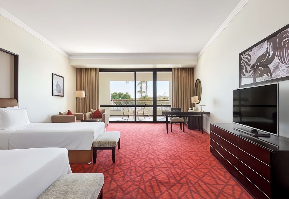 Radisson Blu Hotel & Convention Center, Alexandria Standard King Room with Terrace