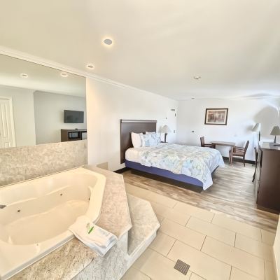Premier Room, Sea View (SPA Bath) Ocean Surf Inn & Suites Promo Code