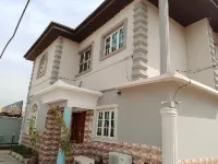 First Laurel Hotel & Suites Ξενοδοχεία στην πόλη 