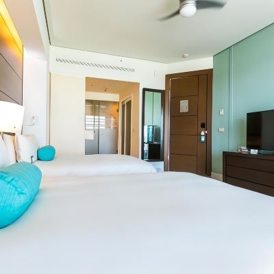 Room Club 89 Double Beds Diamante View