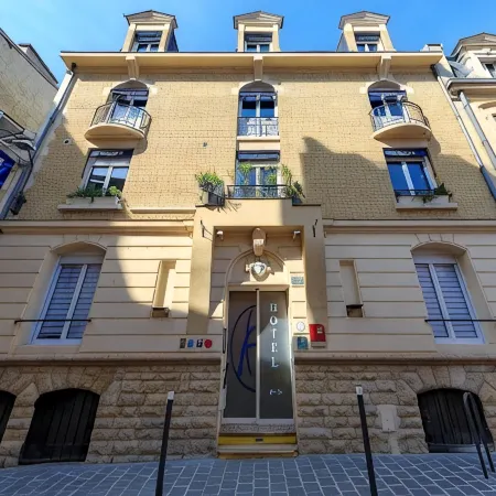 Hôtel Azur Отели в г. Реймс