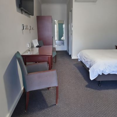 Queen Studio Pastoral Hotel Motel Promo Code